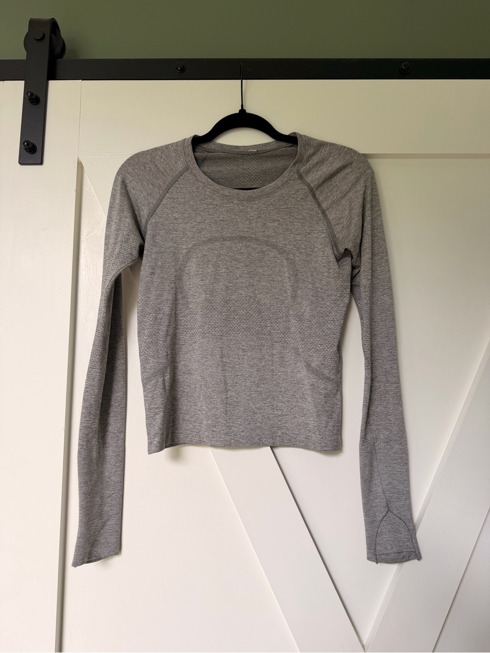 Lululemon swiftly waist length 6